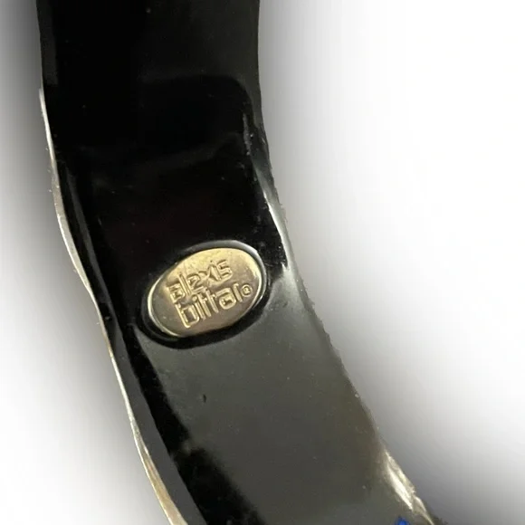 Alexis Bittar quilted hinged lucite bracelet - Picture 6 of 6